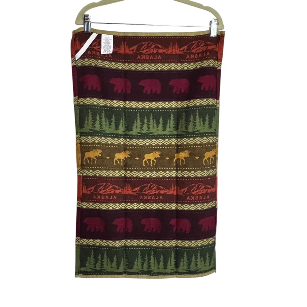 Alaska Wildlife Cotton Dishtowel 28 x 17 Bears Moose Mountains Cabin Lodge Decor